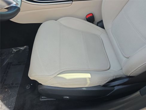 Used 2022 Mercedes-Benz C 300 Sedan image 16