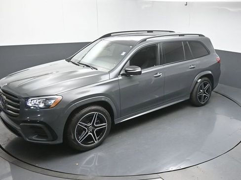 Used 2026 Mercedes-Benz GLS 450 4MATIC image 46