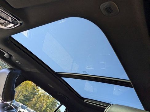 Used 2021 Jeep Grand Cherokee L Overland w/ Luxury Tech Group IV image 21