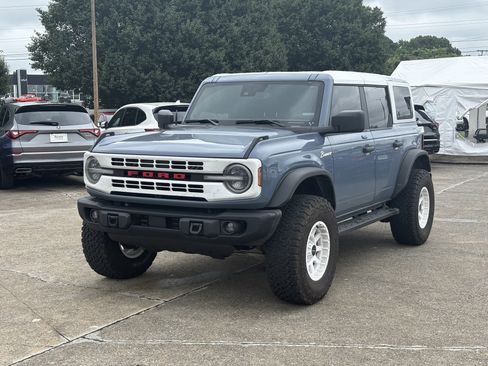 Used 2023 Ford Bronco Heritage Edition AWD/4WD image 2