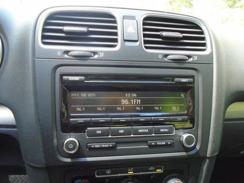 Used 2014 Volkswagen Golf 4-Door image 13