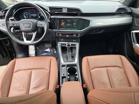 Certified 2023 Audi Q3 2.0T Premium Plus w/ Premium Plus Package AWD/4WD image 18