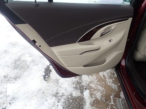Used 2015 Buick LaCrosse image 15