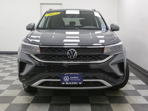Used 2023 Volkswagen Taos SE AWD/4WD image 4