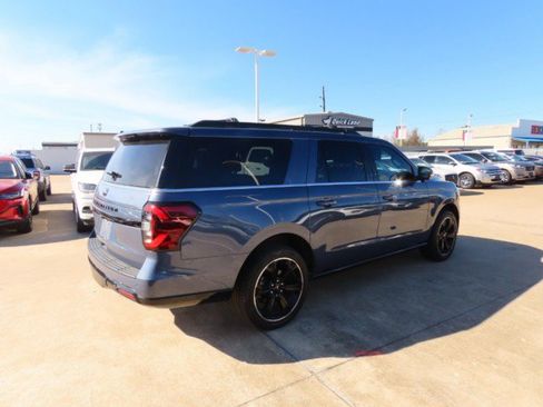 Used 2022 Ford Expedition Max Limited image 9