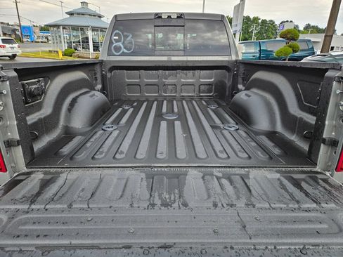 New 2026 RAM 2500 Laramie AWD/4WD image 12