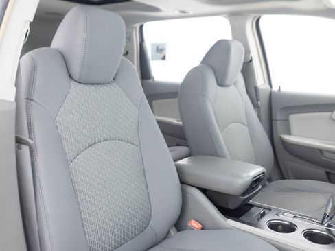 Used 2009 Chevrolet Traverse LT AWD/4WD image 26