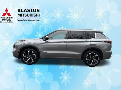 Used 2022 Mitsubishi Outlander SEL image 4
