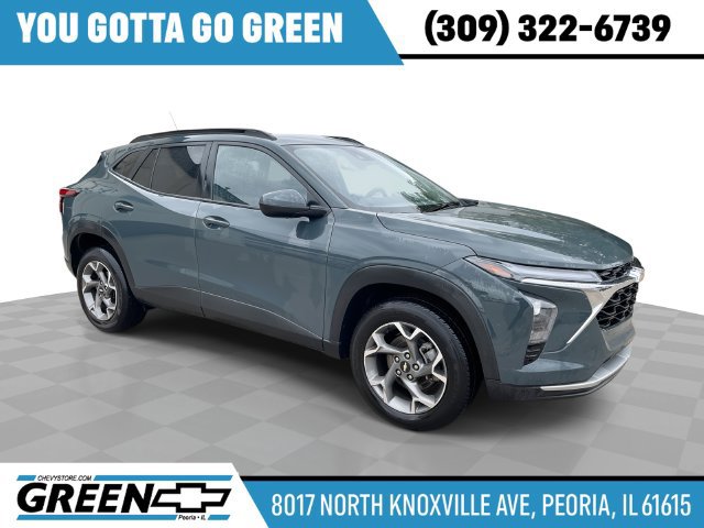 Used 2025 Chevrolet Trax LT FWD image 1