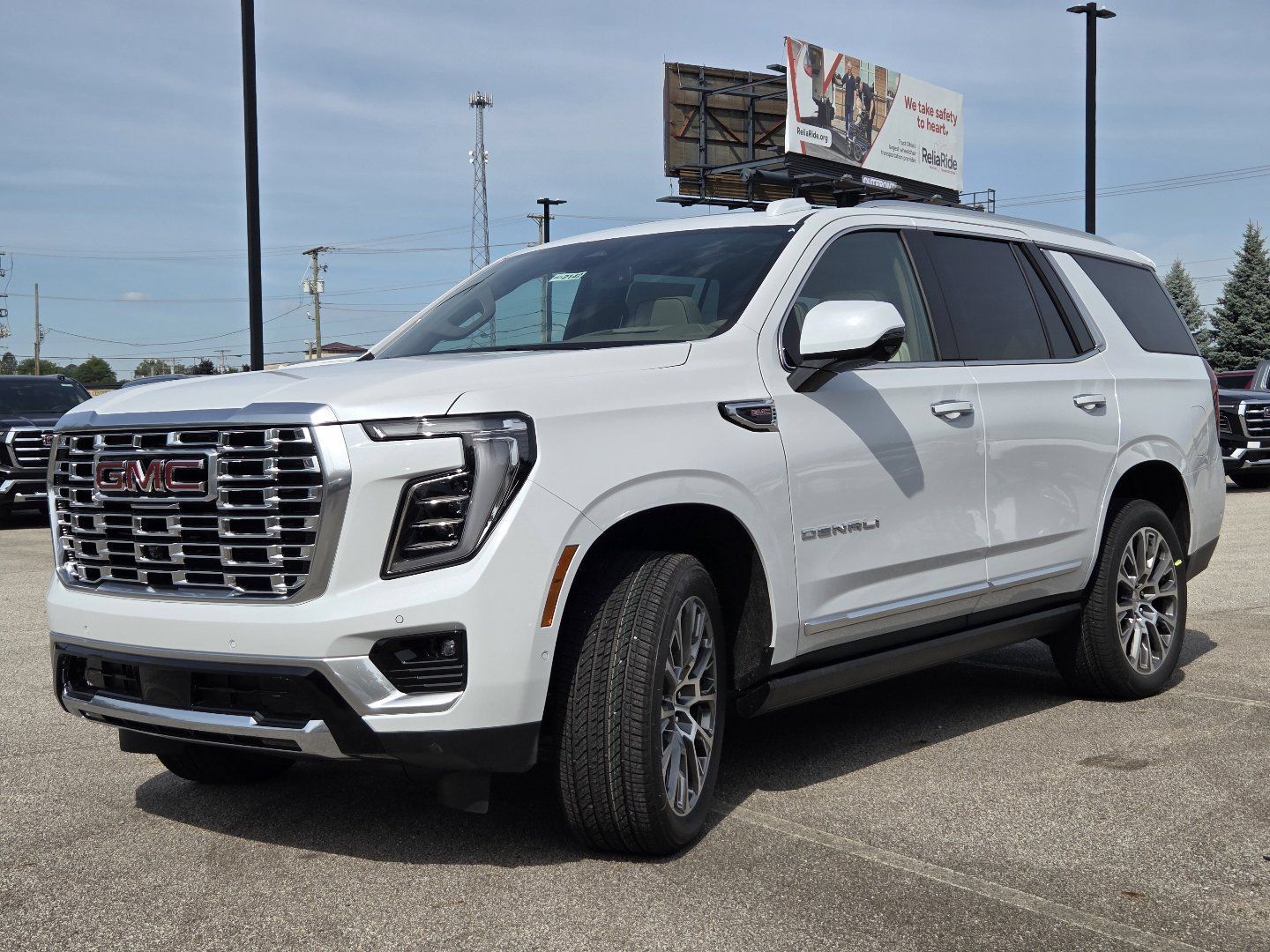 New 2026 GMC Yukon Denali w/ Sun & Power Step Package AWD/4WD image 16
