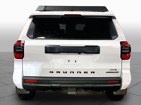 New 2026 Toyota 4Runner TRD Off-Road Premium AWD/4WD image 4