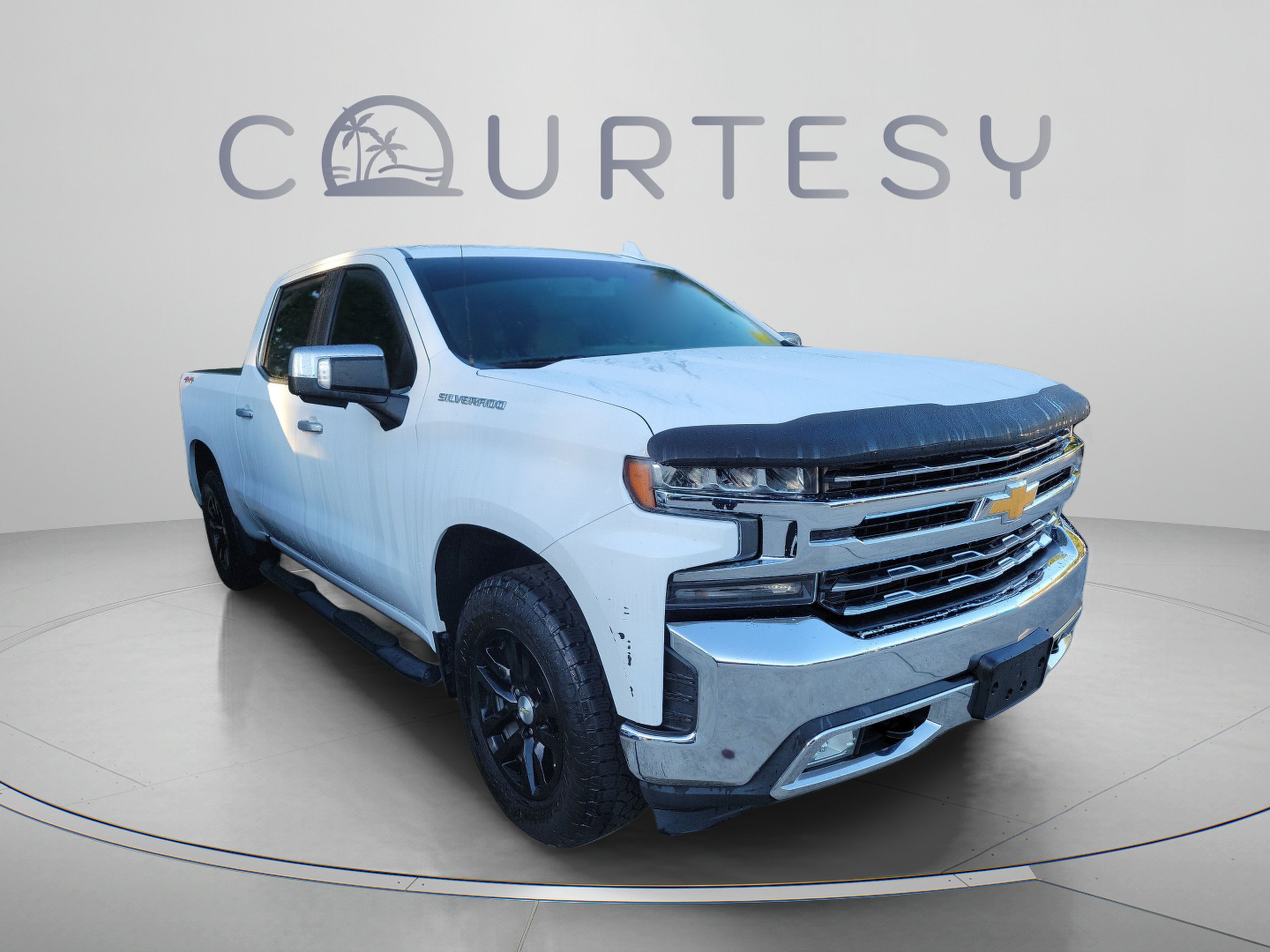 Used 2019 Chevrolet Silverado 1500 LTZ w/ LTZ Convenience Package AWD/4WD image 4