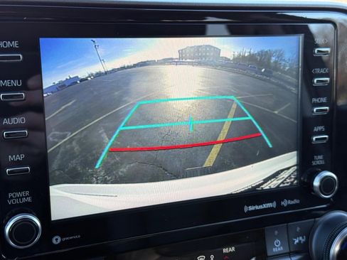 Used 2022 Toyota Highlander XLE image 21