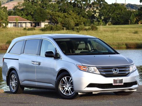 Used 2013 Honda Odyssey EX-L image 1