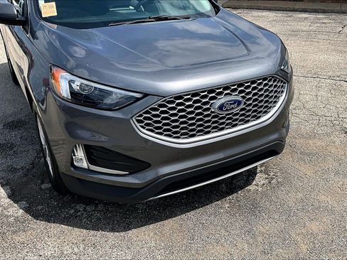 Used 2023 Ford Edge SE AWD/4WD image 4