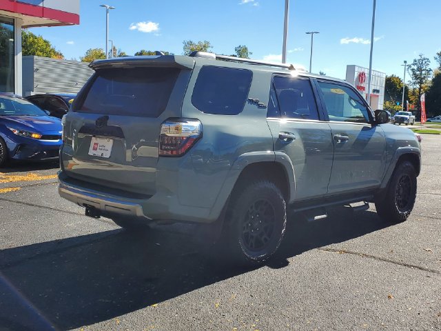 Certified 2023 Toyota 4Runner TRD Off-Road Premium w/ Moonroof Package AWD/4WD image 4