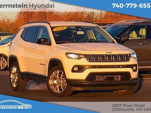 Used 2022 Jeep Compass Latitude image 1