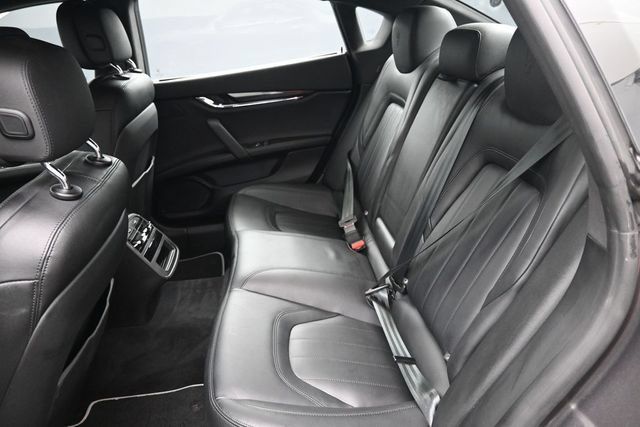 Used 2022 Maserati Quattroporte Modena Q4 AWD/4WD image 12