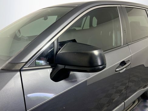 Used 2022 Toyota RAV4 LE FWD image 12