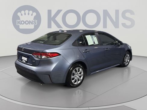 Used 2025 Toyota Corolla LE FWD image 7