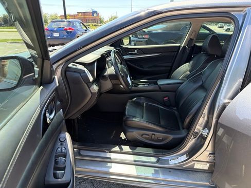 Used 2019 Nissan Maxima 3.5 SV w/ Floor Mat Group FWD image 6
