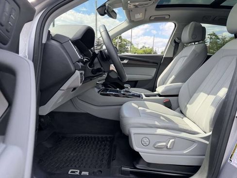 Certified 2023 Audi Q5 2.0T Premium w/ Convenience Package AWD/4WD image 8