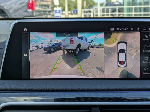 Used 2021 BMW 740i w/ M Sport Package image 21