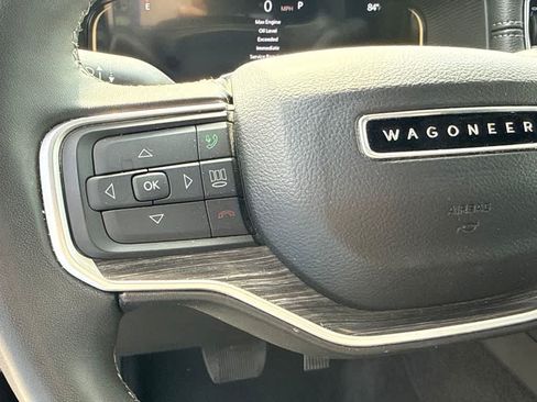 Used 2024 Jeep Wagoneer L Series II w/ Flexible Seating Group AWD/4WD image 24