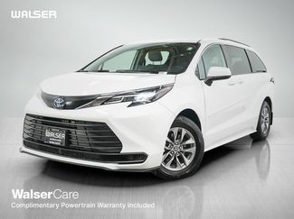 Used 2024 Toyota Sienna LE AWD/4WD video 1