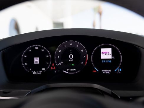 Certified 2025 Porsche Panamera 4S image 17