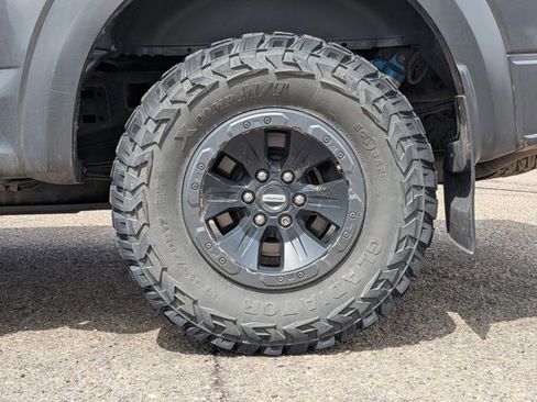 Used 2017 Ford F150 Raptor w/ Equipment Group 802A Luxury AWD/4WD image 9