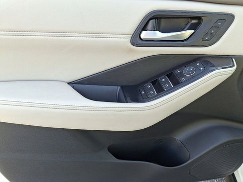 Certified 2023 Nissan Rogue SL w/ SL Premium Package image 12