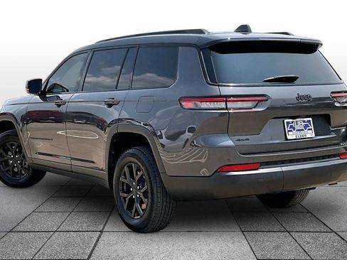 Used 2024 Jeep Grand Cherokee L Altitude AWD/4WD image 12