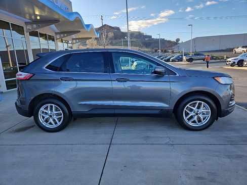 Used 2024 Ford Edge SEL image 4