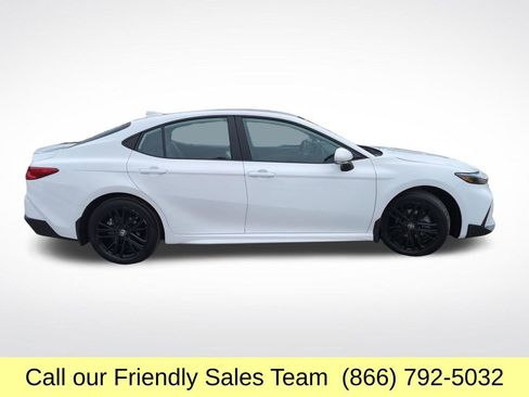 Certified 2025 Toyota Camry SE w/ Convenience Package image 7