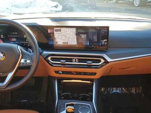 Certified 2023 BMW 330i xDrive Sedan w/ Convenience Package image 22