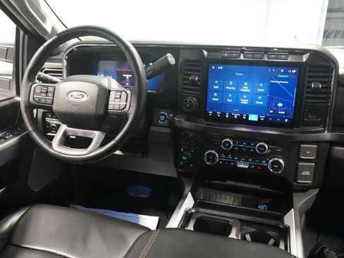 Certified 2024 Ford F250 Lariat w/ Lariat Ultimate Package image 18