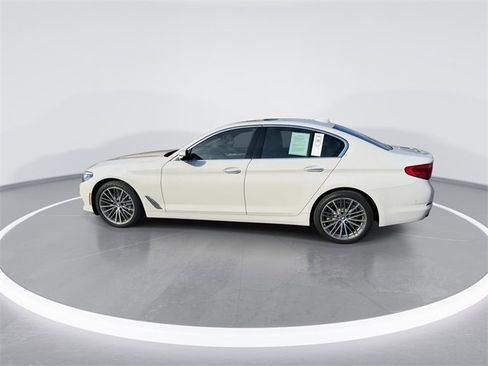 Used 2018 BMW 530i xDrive 530i xDrive image 4