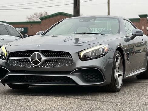 Used 2018 Mercedes-Benz SL 550 image 13