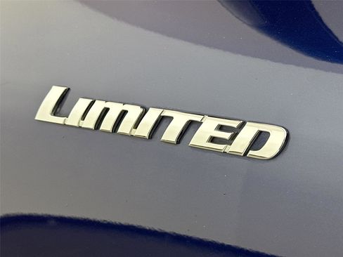 Used 2012 Toyota Highlander Limited image 14