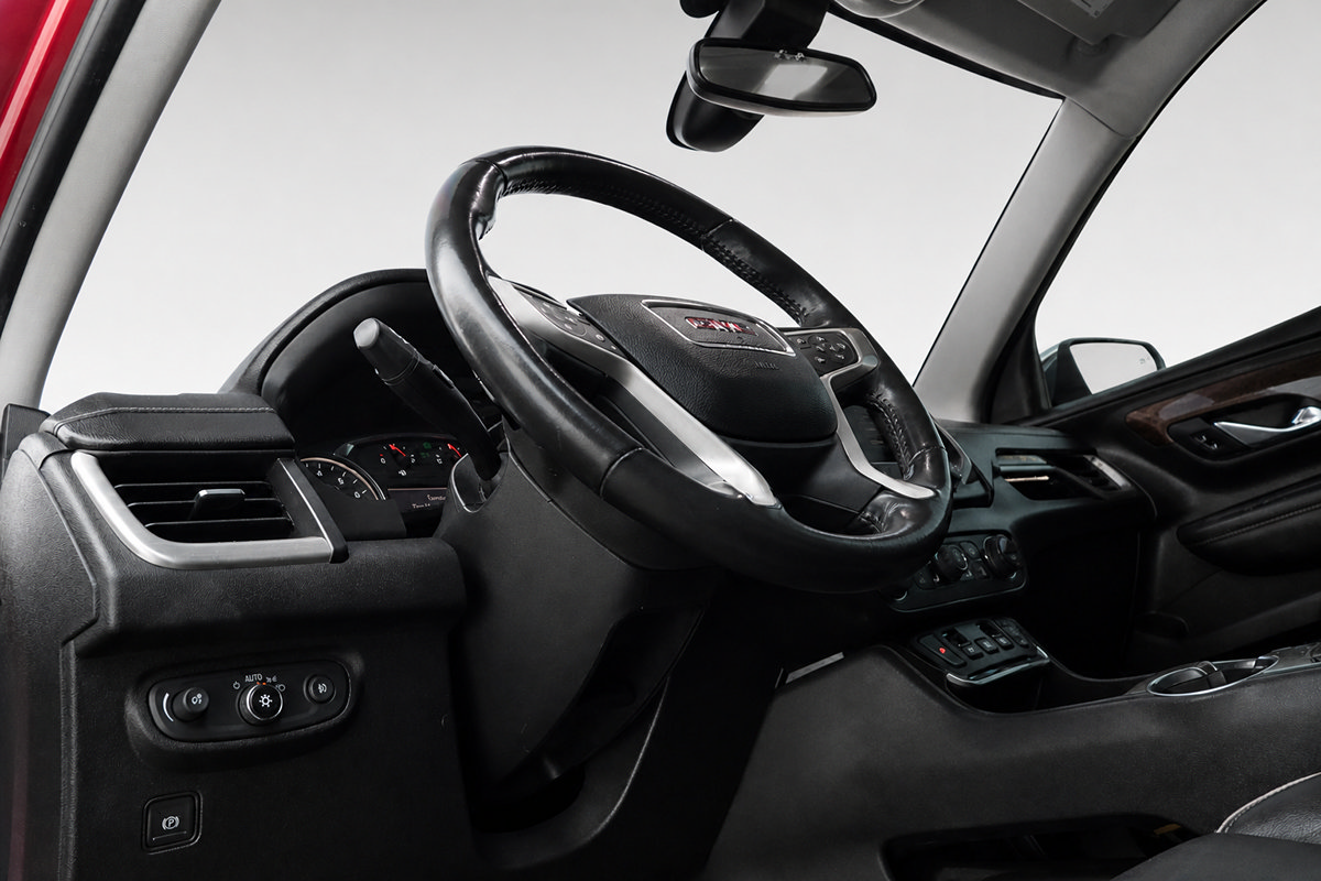 Used 2019 GMC Terrain Denali w/ Advanced Safety Package FWD image 27