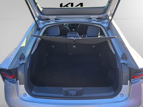 Used 2023 Toyota Prius LE image 19