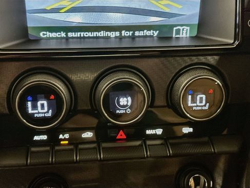 Used 2016 Jaguar F-TYPE R AWD/4WD image 17
