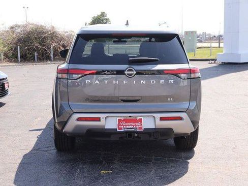 Used 2025 Nissan Pathfinder SL w/ SL Premium Package image 6