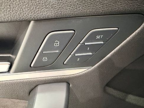 Used 2018 Audi SQ5 Premium Plus AWD/4WD image 17