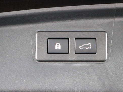 Used 2024 Subaru Outback Premium image 29