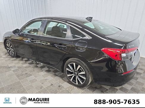 Used 2023 Honda Civic EX image 9