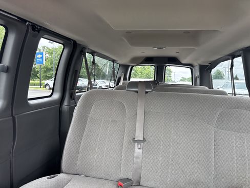 Used 2020 Chevrolet Express 3500 LT w/ LT Preferred Equipment Group RWD image 22