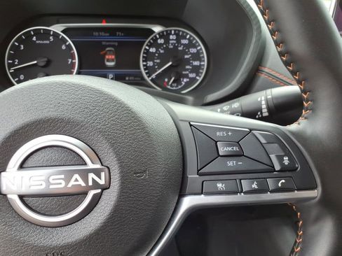 Certified 2025 Nissan Sentra SR FWD image 11