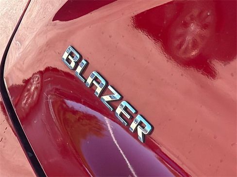 Used 2023 Chevrolet Blazer LT w/ Convenience Package image 9